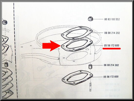Rubber gasket between carburettor and air filter R16 TL. 