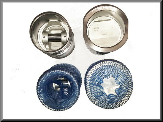  Piston and liner set Lotus Europe, diameter 82,50, 76 mm. 