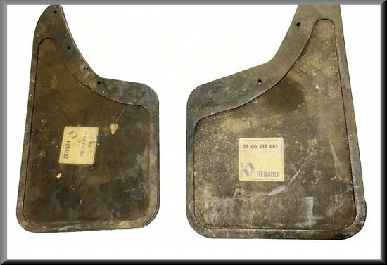 Rear mud flap set.