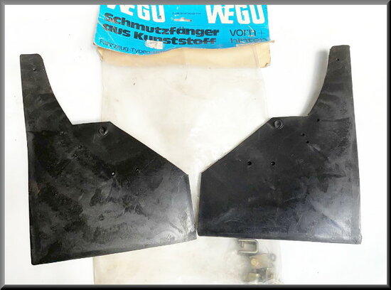 Rear mud flap set.