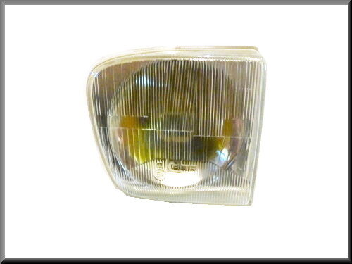 Headlight outside on the right R16 TX < 1976 (yellow).