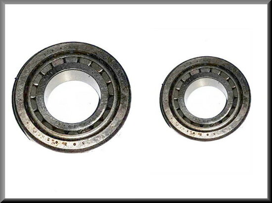 Set of wheel bearings for the rear axle R16 1977 untill 1980.