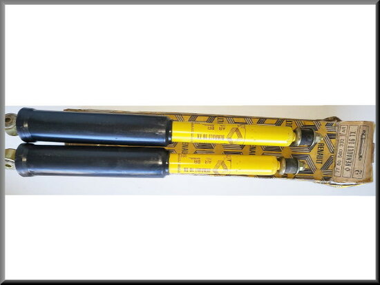 Schokdempers achter R16 TX.