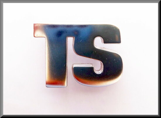 Emblem "TS".