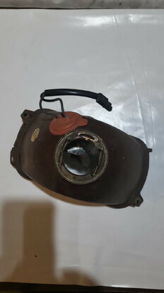 Headlight (Kangeroo), Cibie R16 TS type 2.