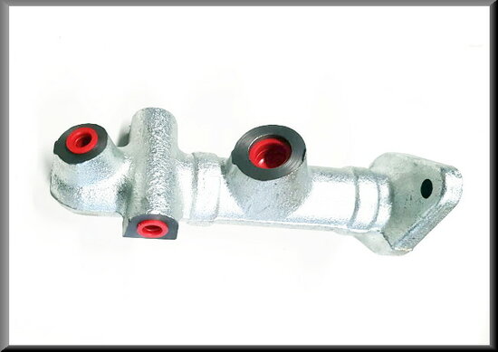 Brake master cylinder R16 TS (2e type), TL (1e type) .