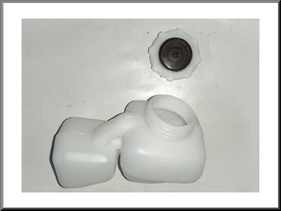 Brake fluid reservoir with cap  R16 TL-TX (85 mm)..