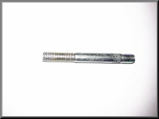 Stud bolt for carburetor mounting on inlet manifold M8x70.