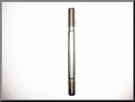 Stud bolt for carburetor mounting on inlet manifold M8x80.