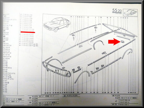 R20-R30 Agrafe de baguette chromée Renault 20-30 (New Old Stock).