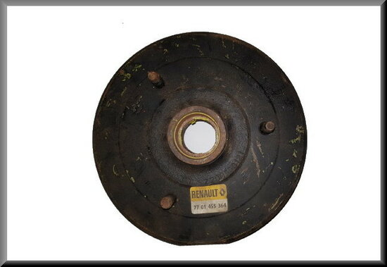 Brake drum R16 first types (New Old Stock).