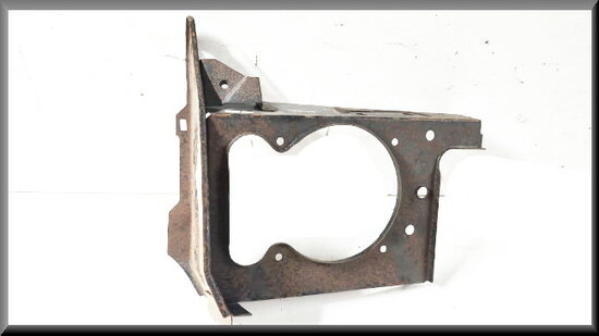 Renault Trafic Headlight housing right (New Old Stock).