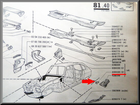 Hood hinge seal rubber clip left.