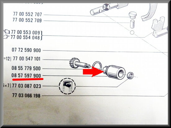 Speedometer gear housing (R16 type 1).