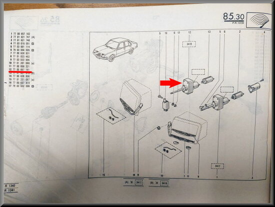 R18 Motor ruitenwisser sproeier (New Old Stock).