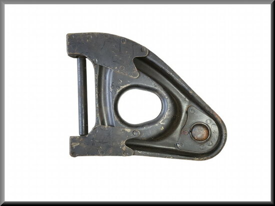 Upper suspension arm left with ball joint R16 first type (New Old Stock).