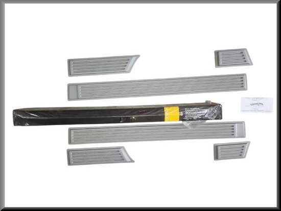 R5: Zijbescherming carrosserie (3 deurs, New Old Stock).