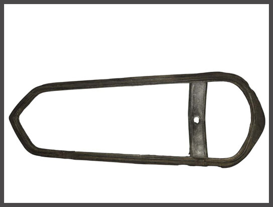 Achterlicht rubber rechts eerste type.