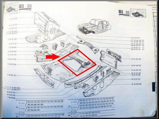 Deel van bodemplaat achterste gedeelte (New Old Stock).