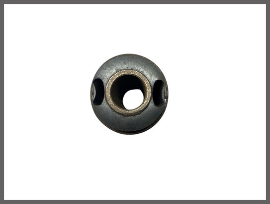 R20-30 Silent-bloc onderste draagarm (New Old Stock).