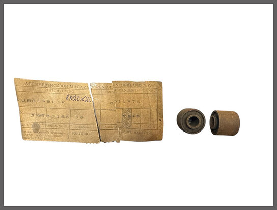 R 4CV: Silentbloc (New Old Stock). 