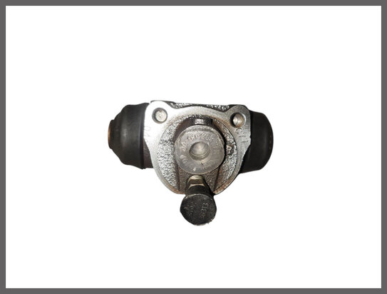 R4,5,6: Wielrem cilinder (New Old Stock).