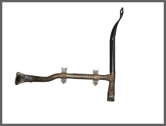 R14: Beugel reservewiel (New Old Stock).