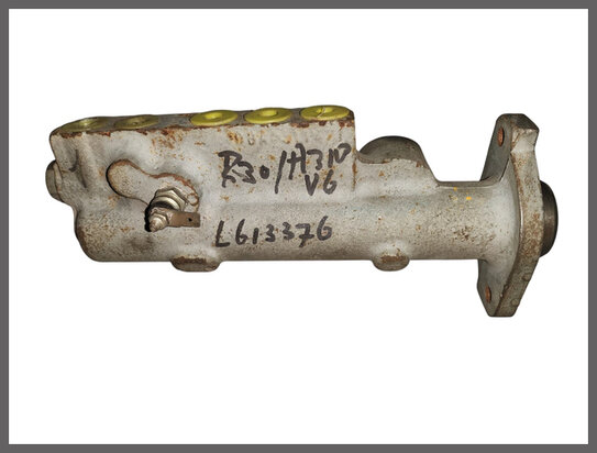 R 20-30, Alpine A310 V6: Hoofdremcilinder (New Old Stock).
