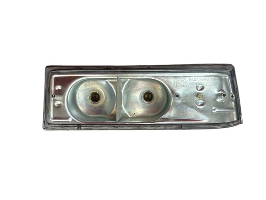 R10: Achterlicht unit rechts (New Old Stock).