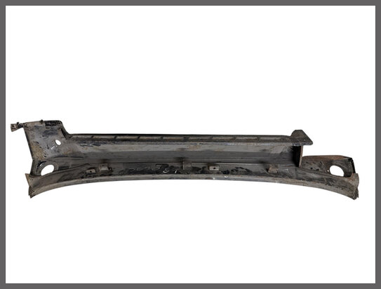 R20-30: Front cross beam (New Old Stock).