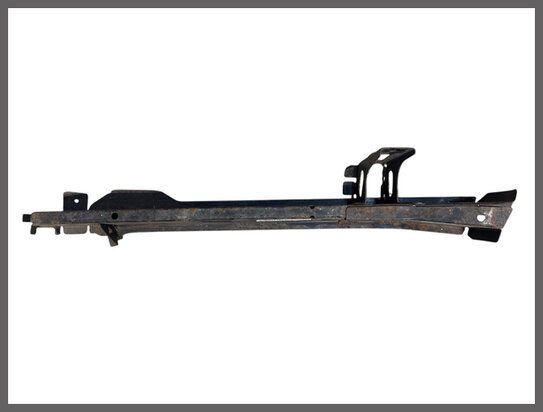 R20-R30 Chassis balk links (New Old Stock).