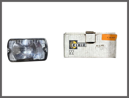 Verstraler: reflector met glas en chroom rand (New Old Stock).