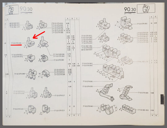 Leiding klem (New Old Stock).