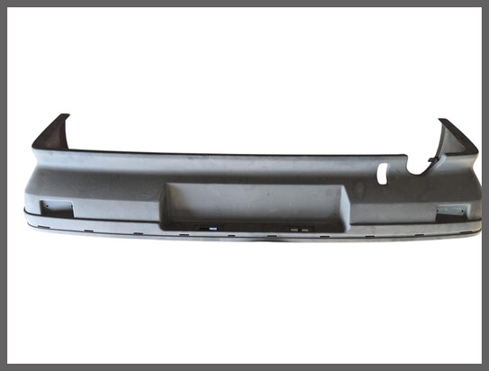 Renault 11 (B37): Bumper achterzijde inclusief bumperbuffers (New Old Stock).