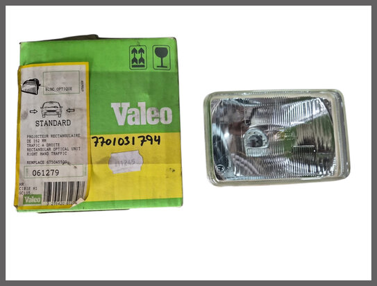 Renault 9-11: Koplamp links (verstraler) (New Old Stock).