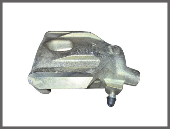 Renault 18: Remklauw rechts (New Old Stock).