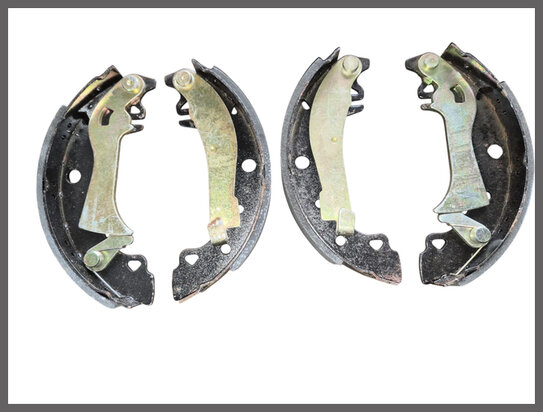 Remschoenen met gaffels voor Renault 12,18, Fuego, 20, 25, 30, Espace (New Old Stock)