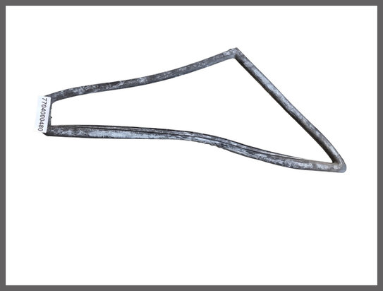 Renault 20-30: Ruitrubber C stijl ruitje achterzijde links (New Old Stock).
