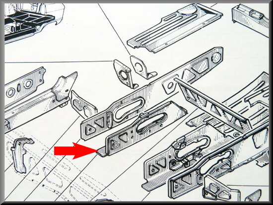 Chassis part right rear axle.