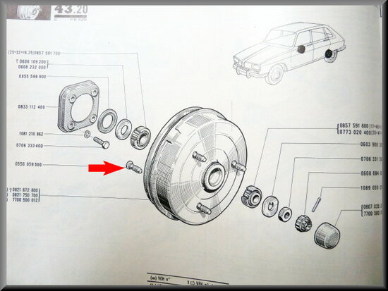 Boulon de roue arrière.