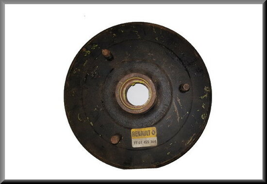 Brake drum R16 latest types (Used).