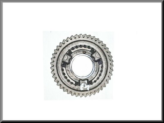 Pinion 2rd gear (43 teeth).