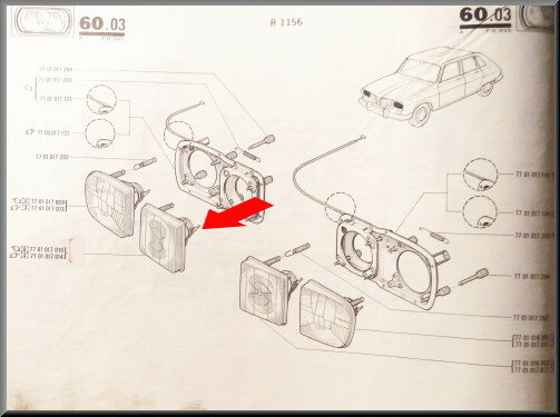 Headlight glass inside on the right R16 TX.