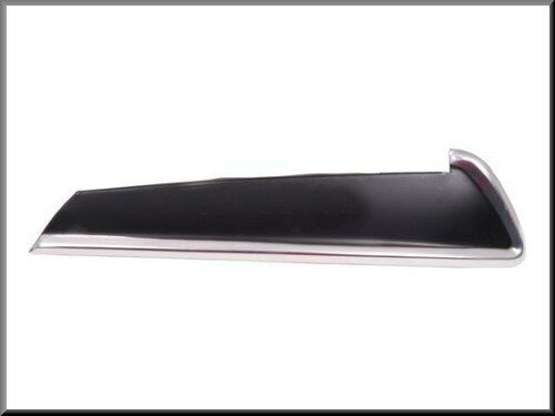 Sierstuk achterzijde rechts.