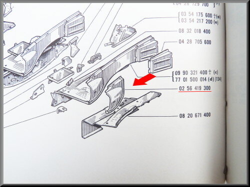 Innerwing headlight part left. 