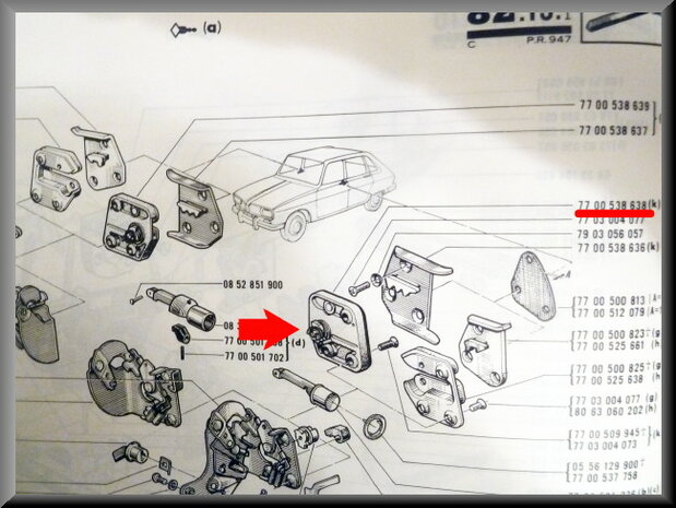 Door side striker plate left (used).