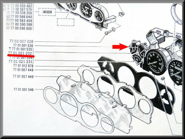 Dashboard gauge, fuel consumption R16 TX