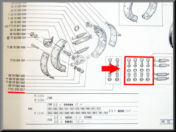 Mounting kit rear brake shoes.