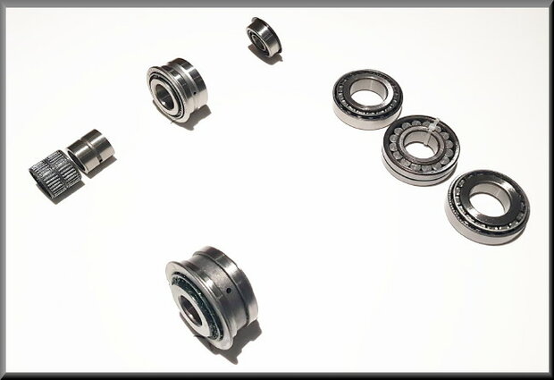 Complete bearing set  (385 gearbox, 1973-1975).