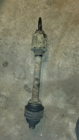 Drive shaft R16 L-TS < 1973 (New Old Stock).